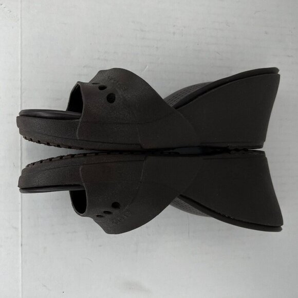 Crocs Womens Kadee Black Solid Wedge Heeled Rubber Slip-On Size 8 Mule Sandals - Picture 7 of 9